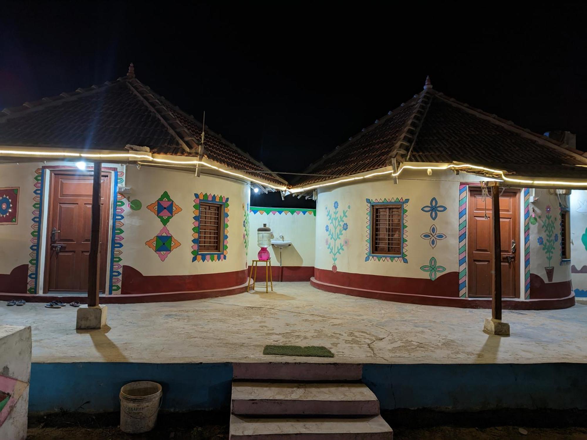 Salt Desert Homestay Dhordo Exterior photo